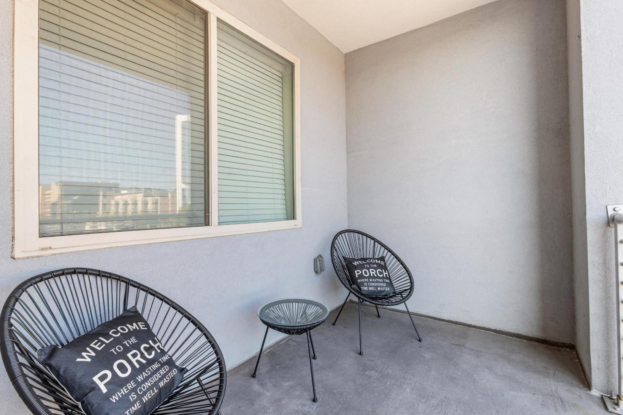 Modern Downtown Apartment Birmingham Exterior photo